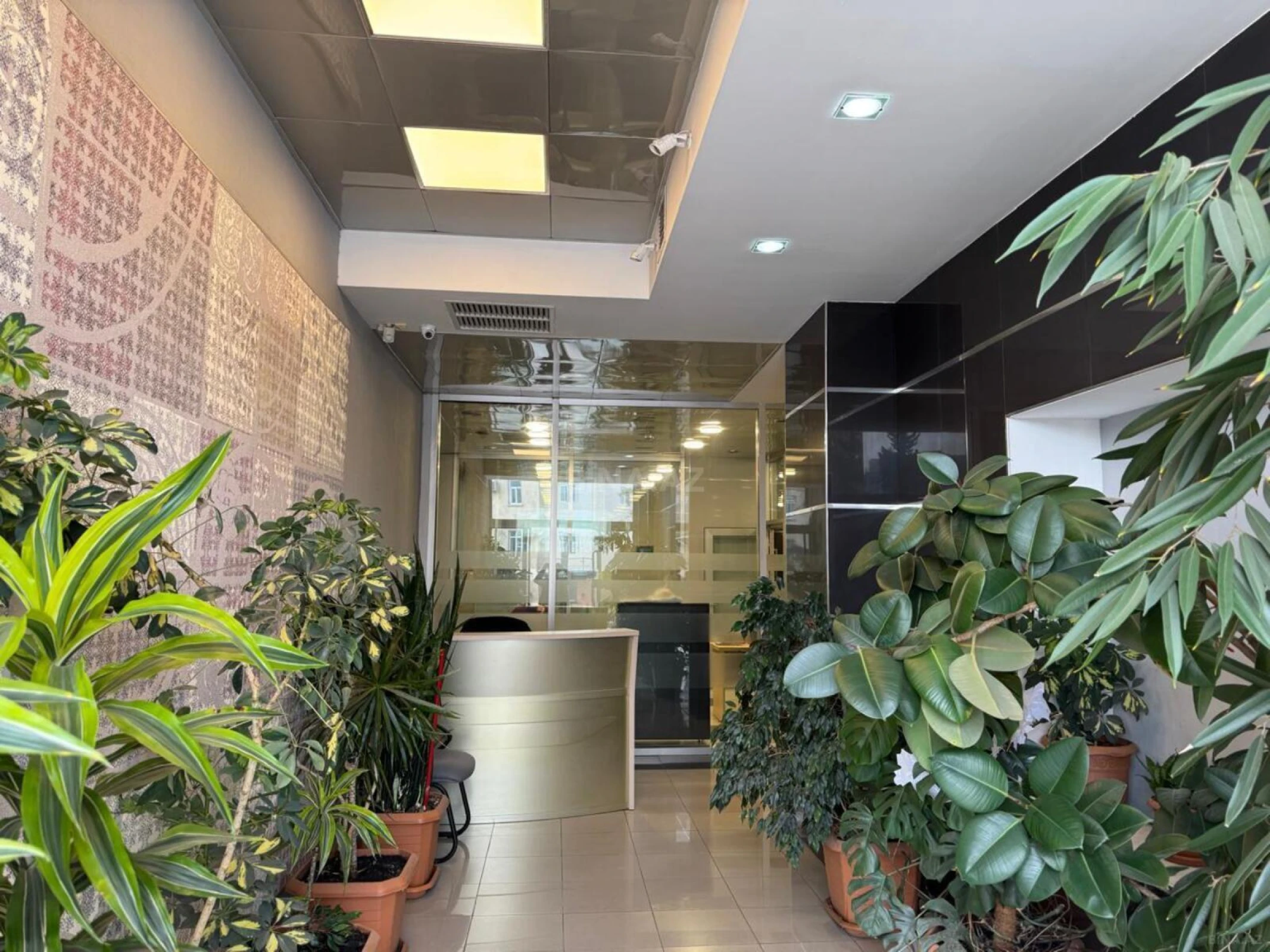 Satılır 20 otaqlı ofis 971 m²