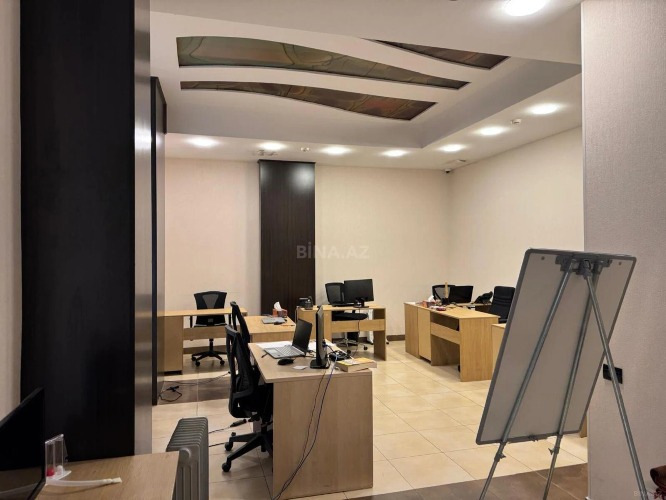 Satılır 20 otaqlı ofis 971 m²