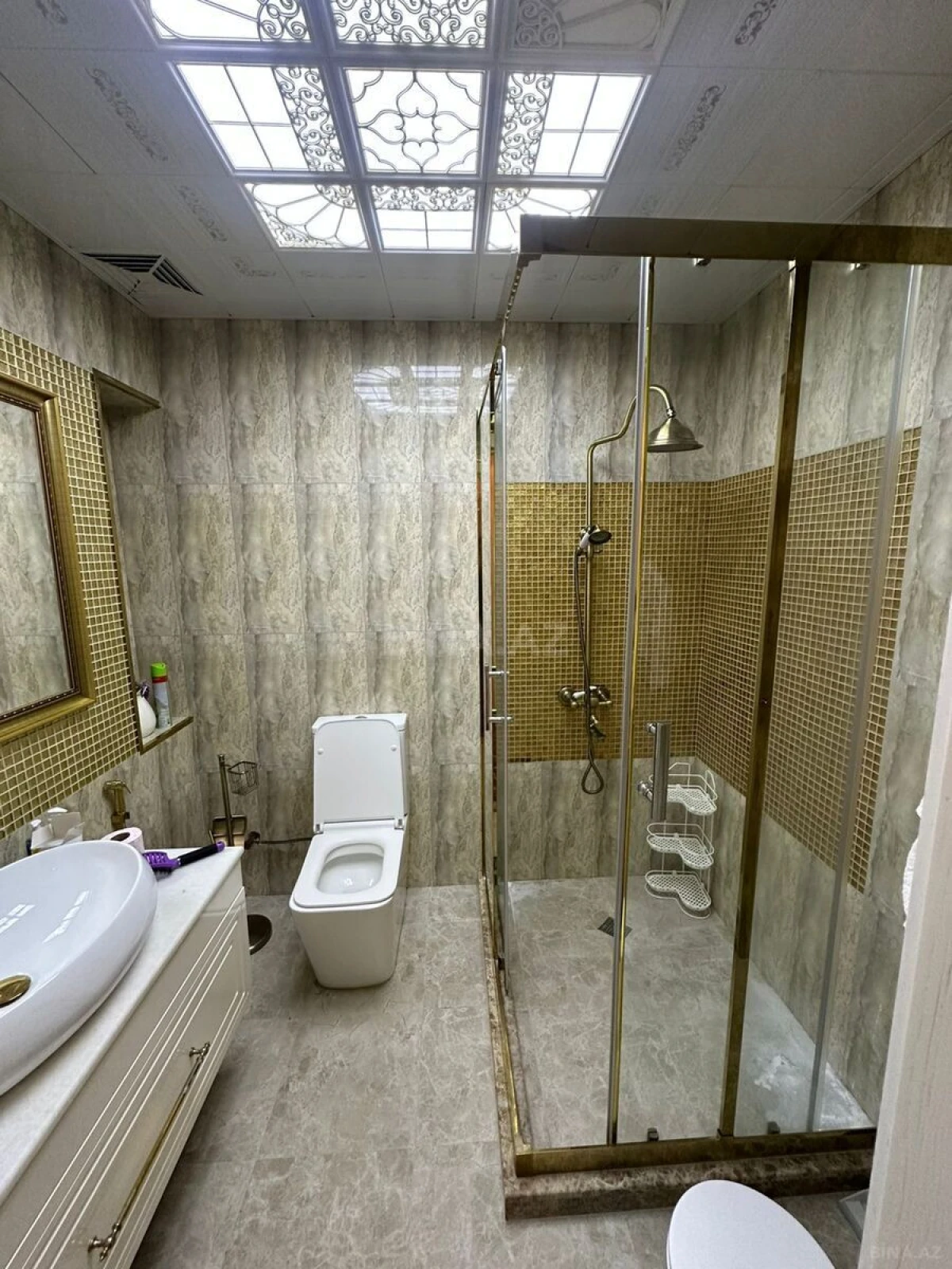 Kirayə verilir 2 otaqlı mənzil 70 m²