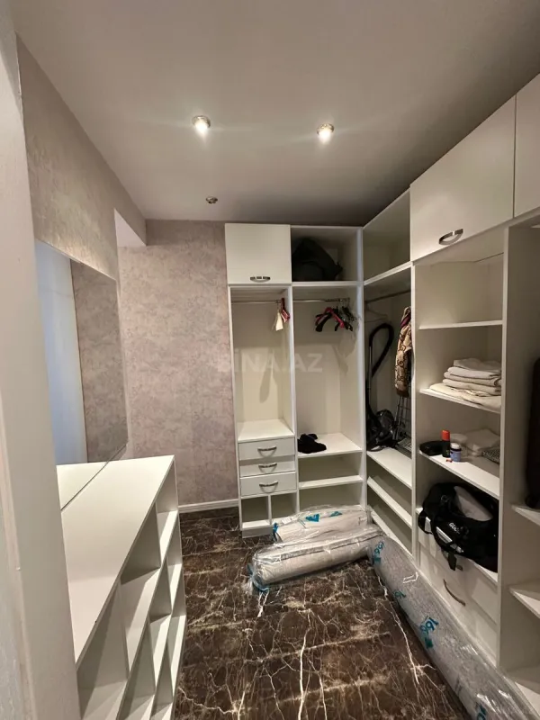 Kirayə verilir 2 otaqlı mənzil 70 m²