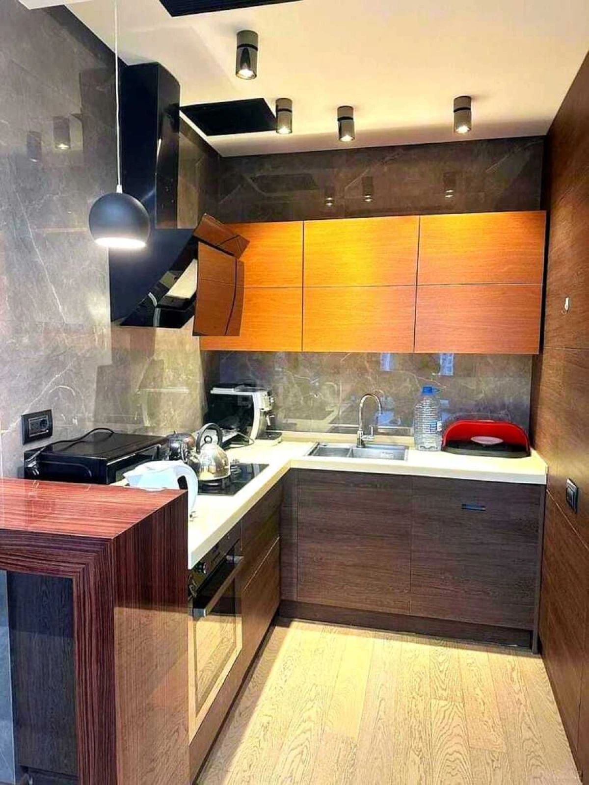 Satılır 2 otaqlı mənzil 60.5 m²