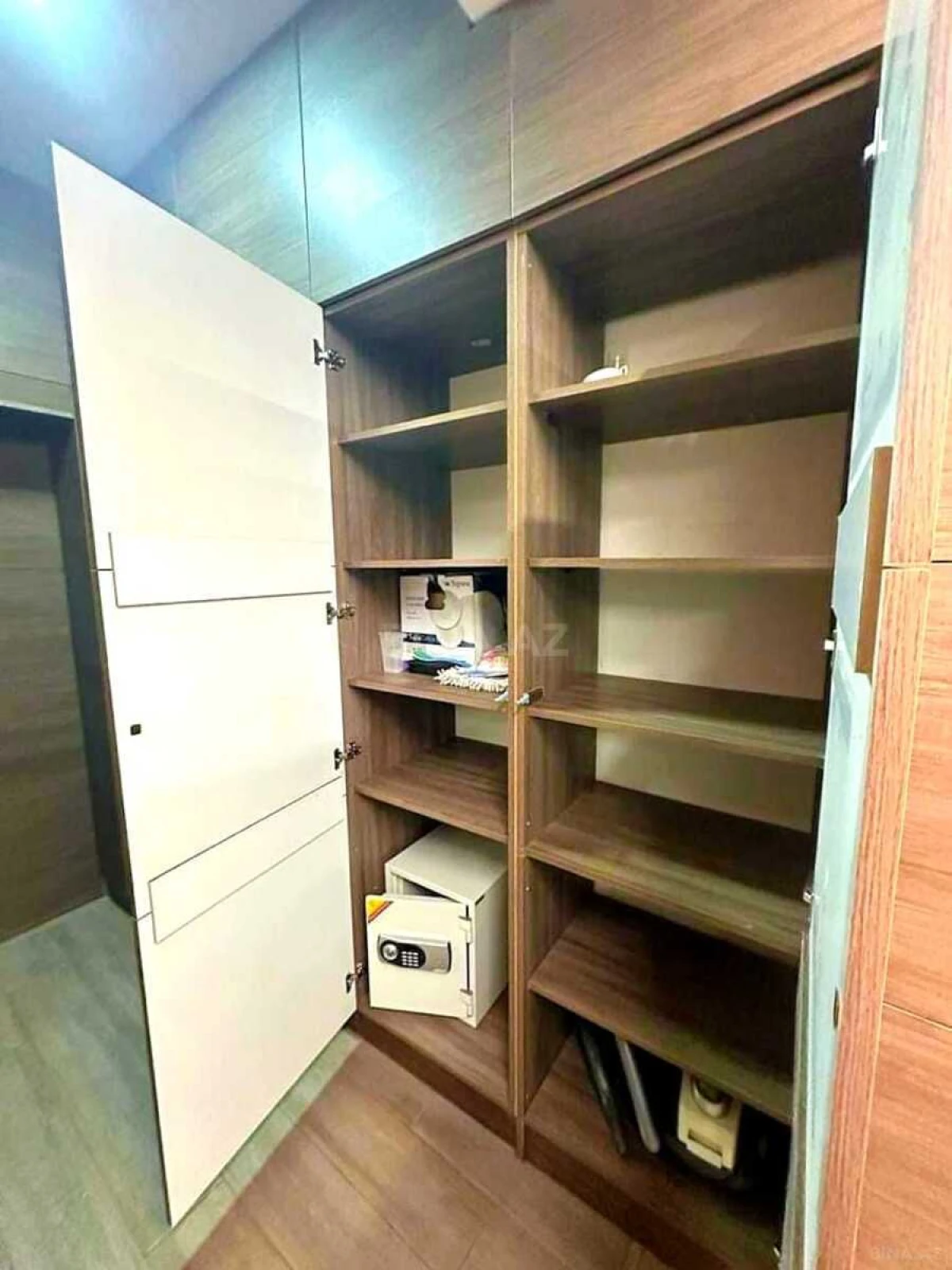 Satılır 2 otaqlı mənzil 60.5 m²