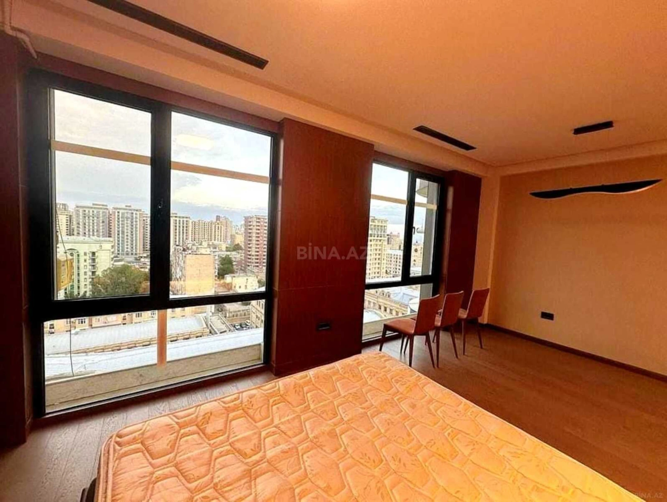 Satılır 2 otaqlı mənzil 60.5 m²