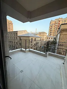 Satılır 2 otaqlı mənzil 97 m²