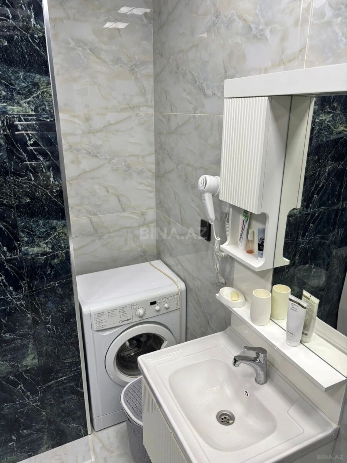 Kirayə verilir 2 otaqlı mənzil 70 m²