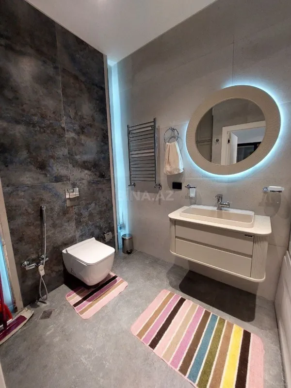 Kirayə verilir 2 otaqlı mənzil 70 m²