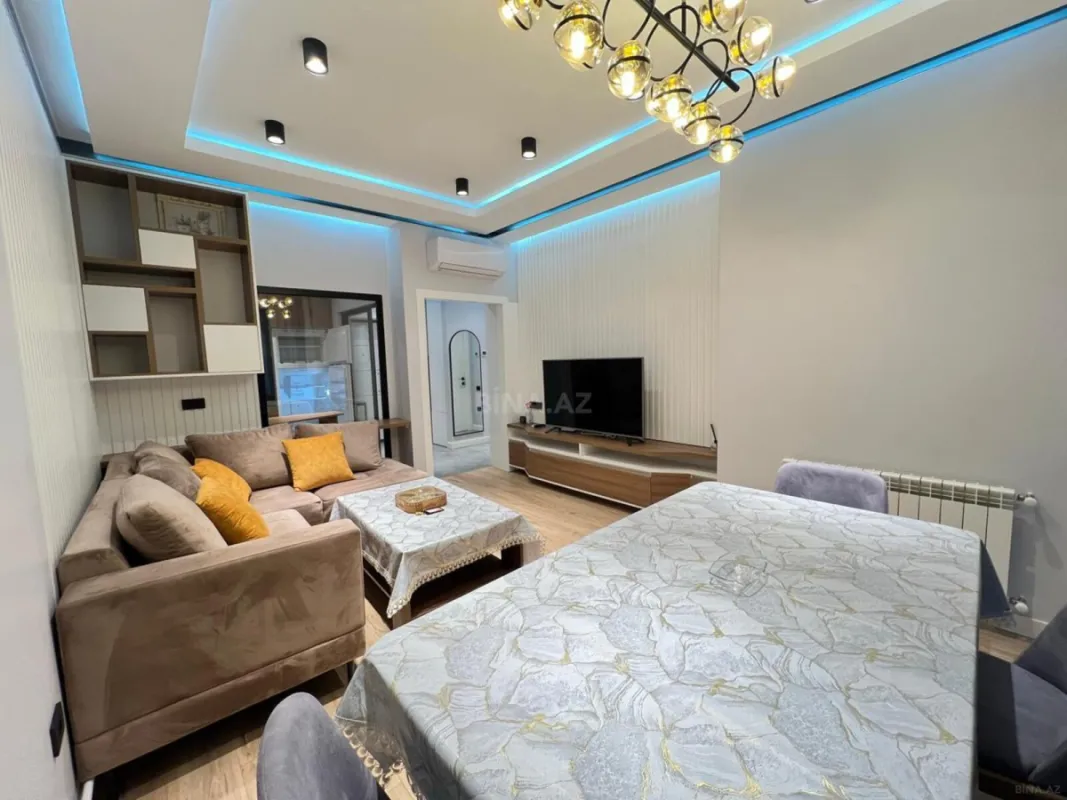 Kirayə verilir 2 otaqlı mənzil 70 m²