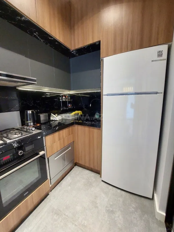 Kirayə verilir 2 otaqlı mənzil 70 m²