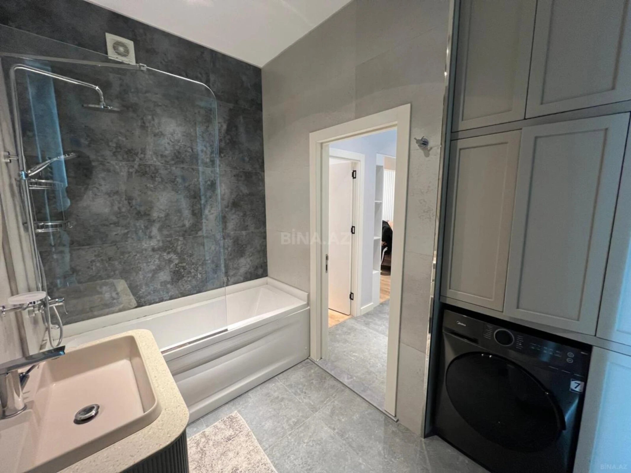 Kirayə verilir 2 otaqlı mənzil 70 m²