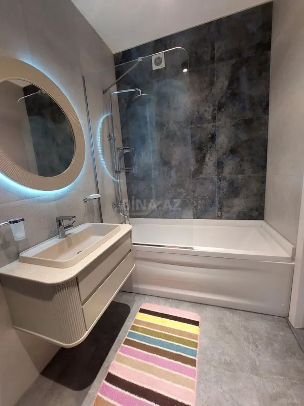 Kirayə verilir 2 otaqlı mənzil 70 m²