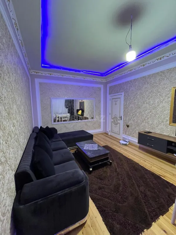 Satılır 4 otaqlı həyət evi 200 m²