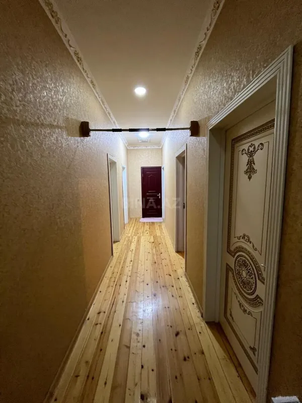 Satılır 4 otaqlı həyət evi 200 m²
