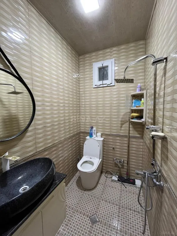 Satılır 4 otaqlı həyət evi 200 m²