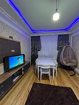Satılır 4 otaqlı həyət evi 200 m²