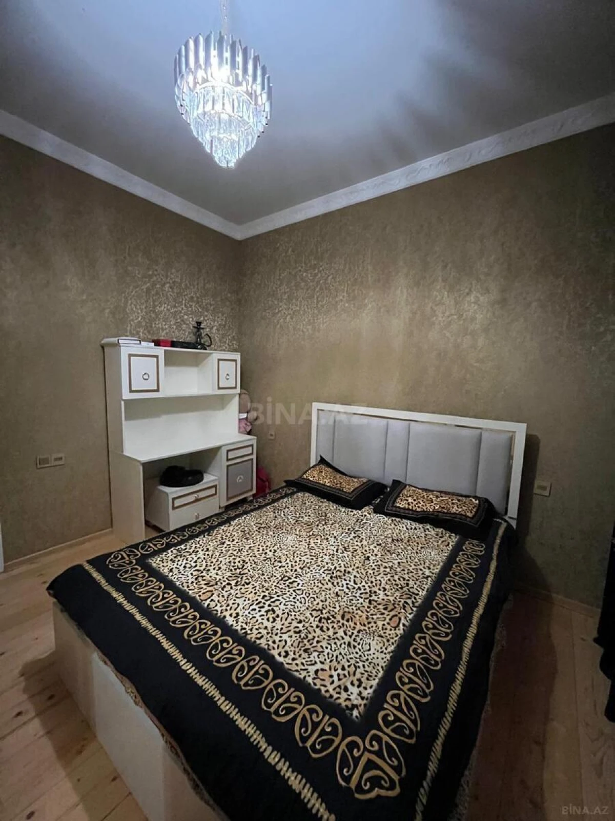 Satılır 4 otaqlı həyət evi 200 m²