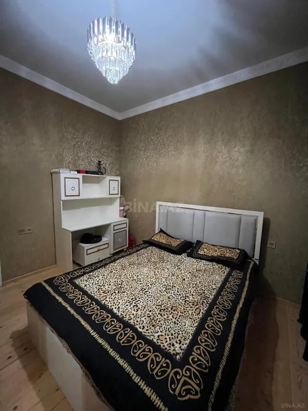 Satılır 4 otaqlı həyət evi 200 m²