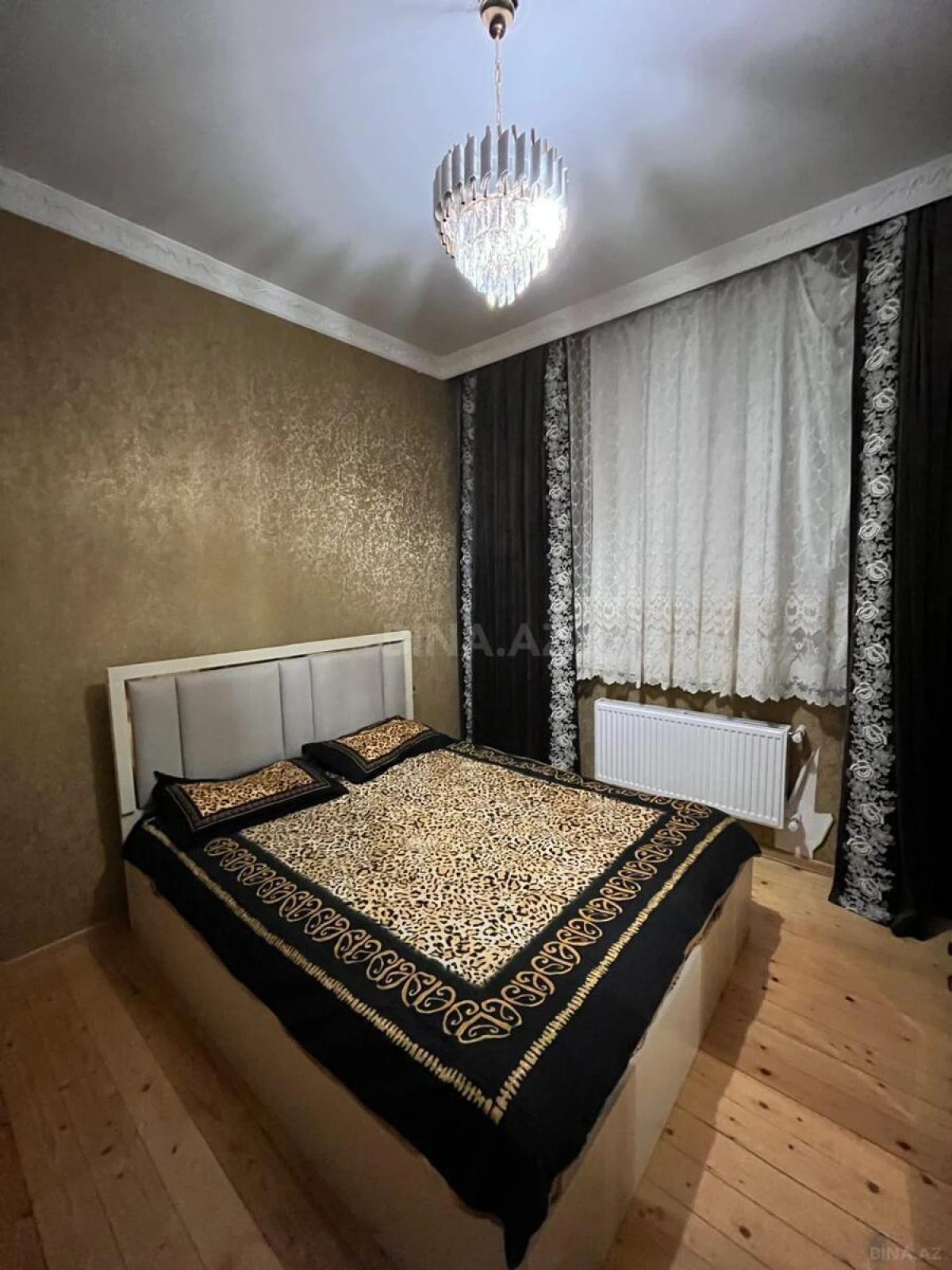Satılır 4 otaqlı həyət evi 200 m²