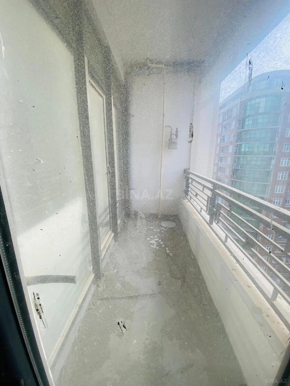 Satılır 2 otaqlı mənzil 76 m²