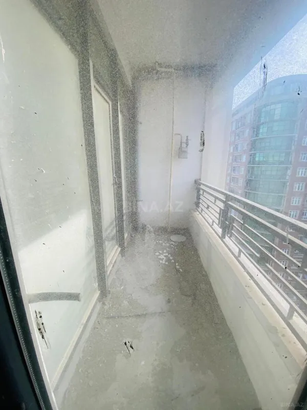 Satılır 2 otaqlı mənzil 76 m²