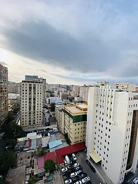 Satılır 2 otaqlı mənzil 76 m²