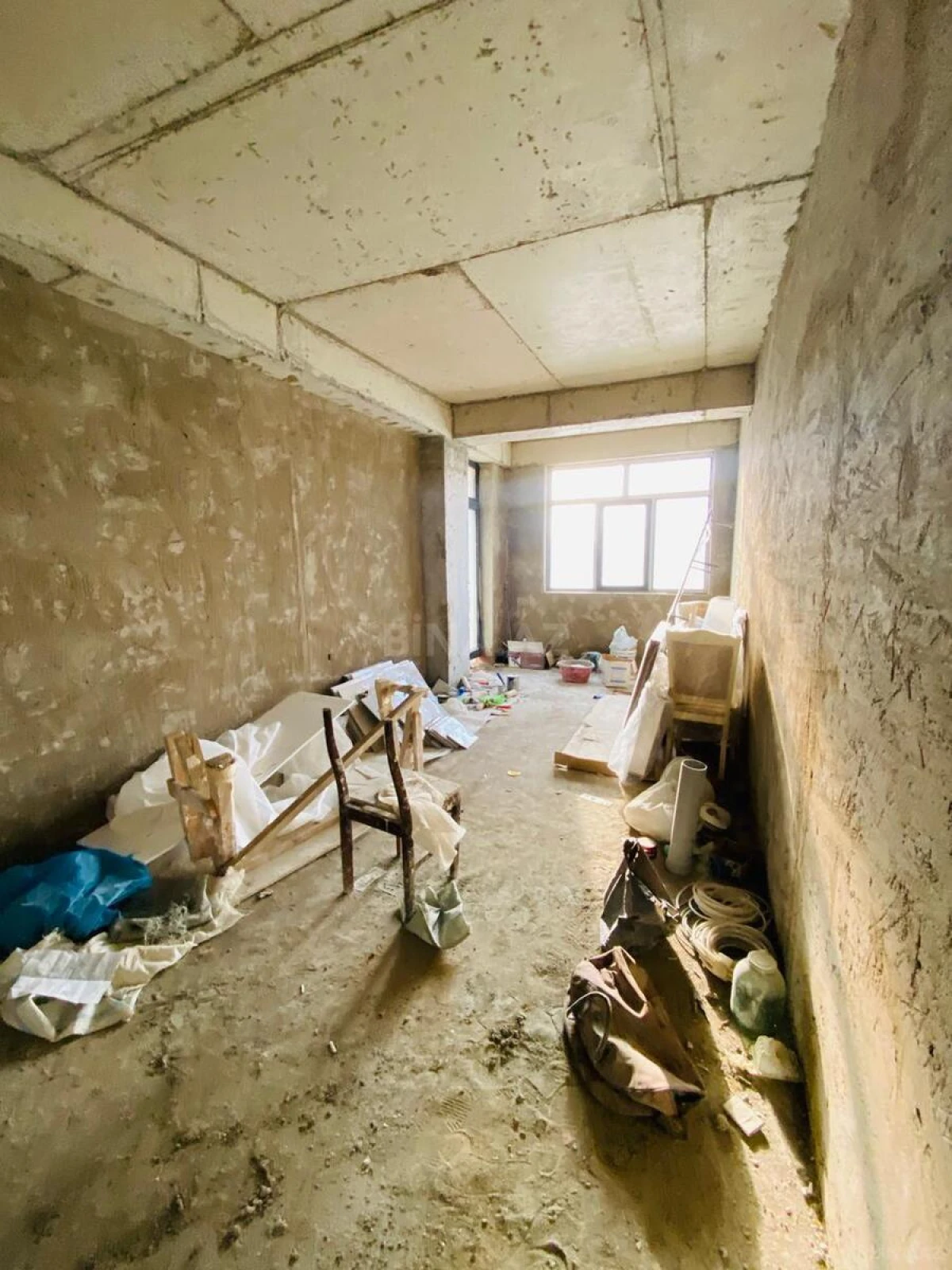 Satılır 2 otaqlı mənzil 76 m²