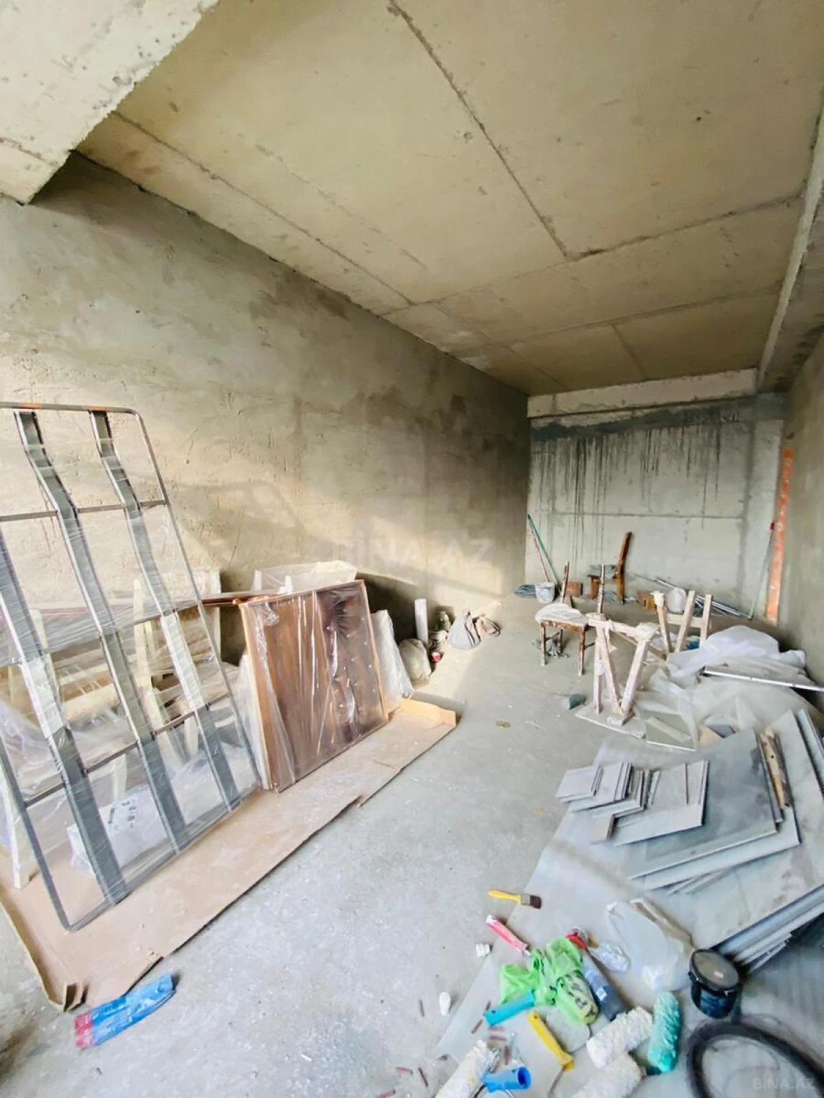 Satılır 2 otaqlı mənzil 76 m²