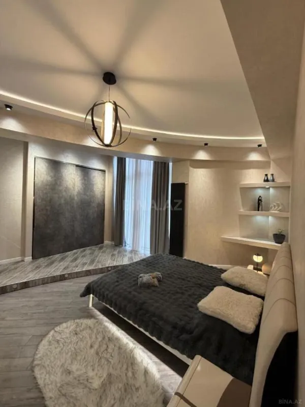 Satılır 3 otaqlı mənzil 465 m²