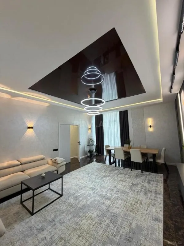Satılır 3 otaqlı mənzil 465 m²