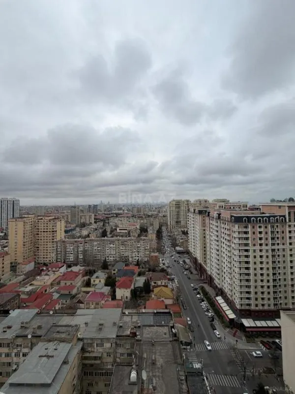 Satılır 3 otaqlı mənzil 465 m²