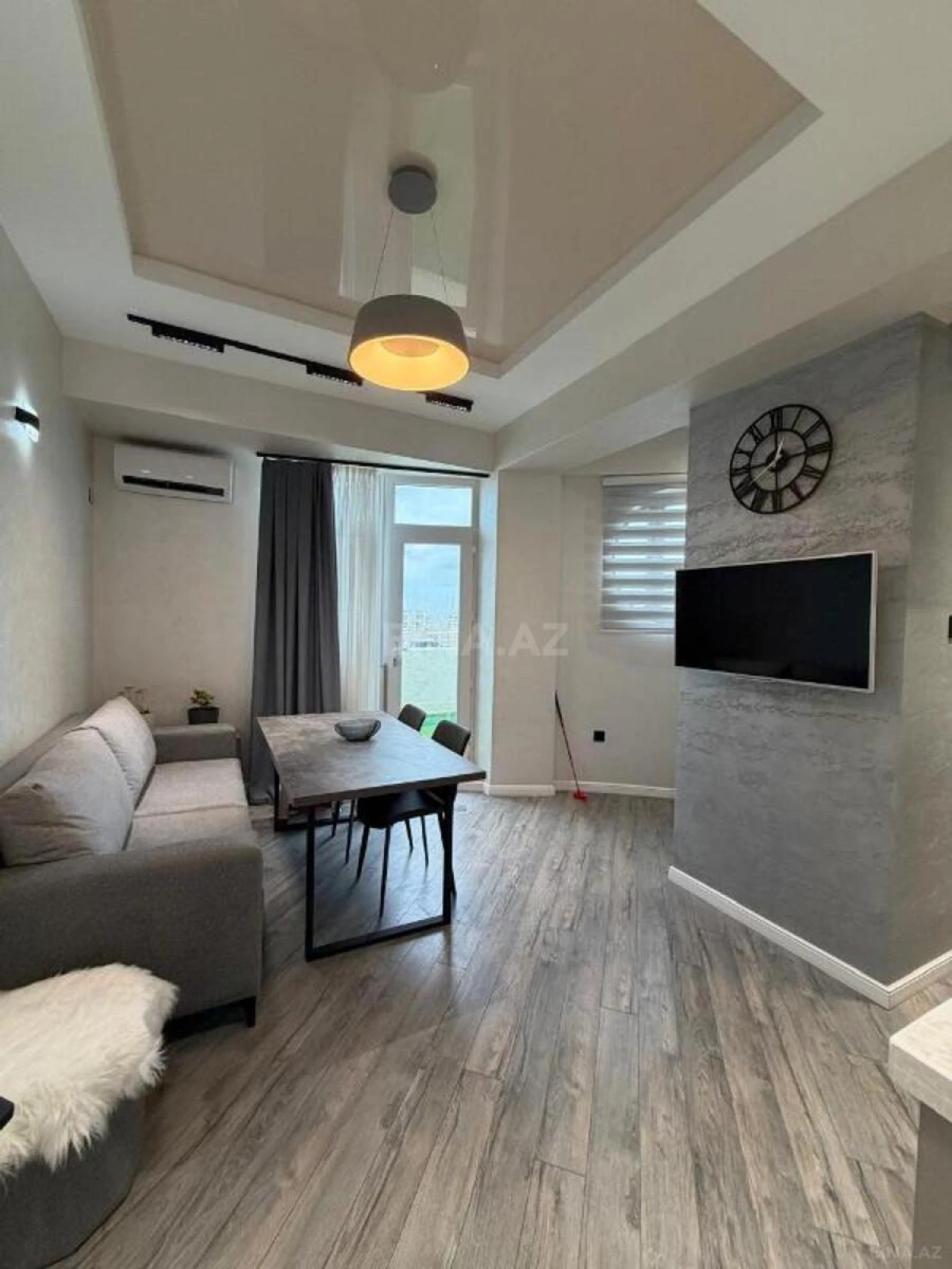 Satılır 3 otaqlı mənzil 465 m²