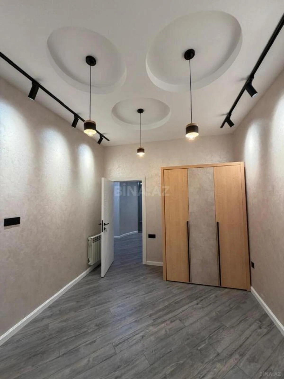 Satılır 3 otaqlı mənzil 465 m²