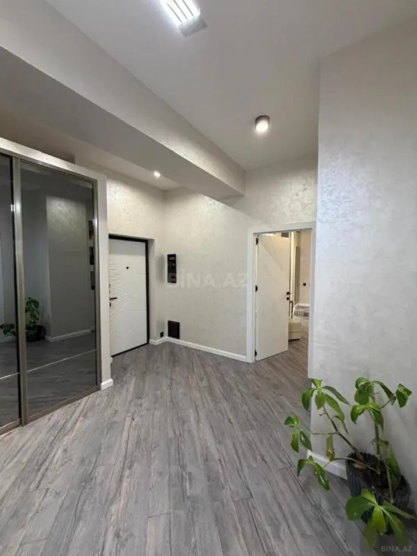 Satılır 3 otaqlı mənzil 465 m²