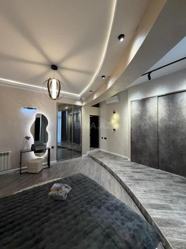 Satılır 3 otaqlı mənzil 465 m²