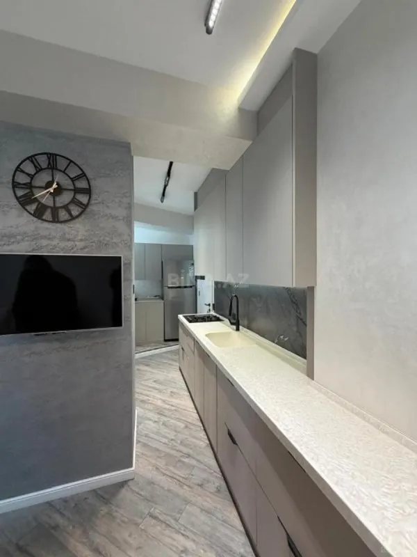 Satılır 3 otaqlı mənzil 465 m²