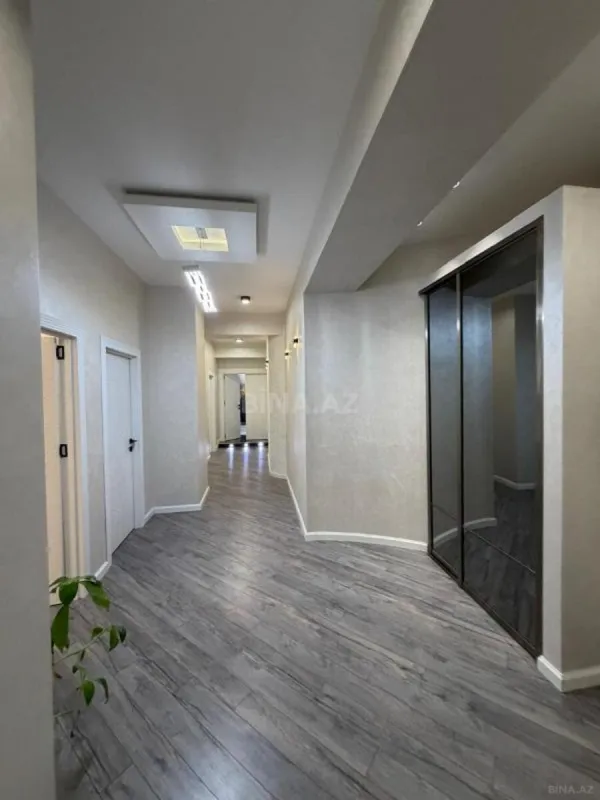Satılır 3 otaqlı mənzil 465 m²