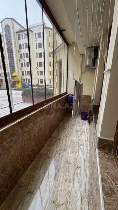 Kirayə verilir 3 otaqlı mənzil 130 m²
