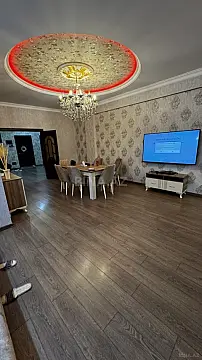 Kirayə verilir 3 otaqlı mənzil 130 m²