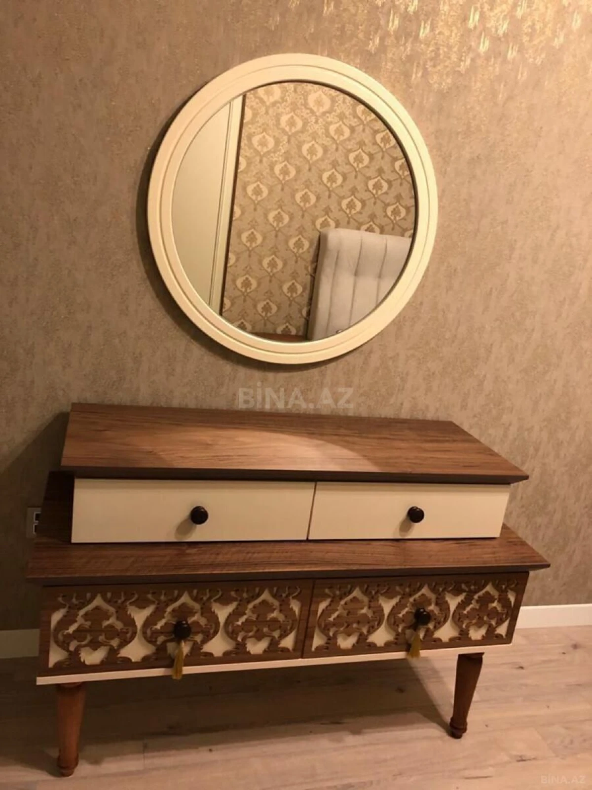 Satılır 3 otaqlı mənzil 173 m²