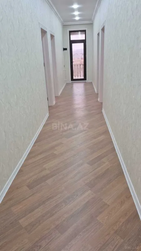 Satılır 6 otaqlı həyət evi 250 m²