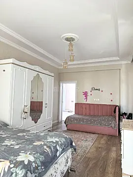 Satılır 4 otaqlı mənzil 165 m²