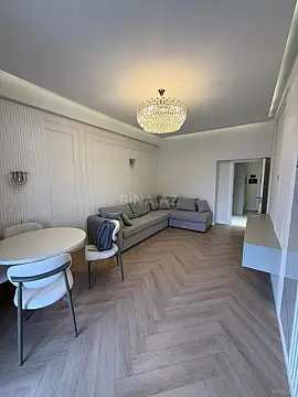 Satılır 2 otaqlı mənzil 73 m²