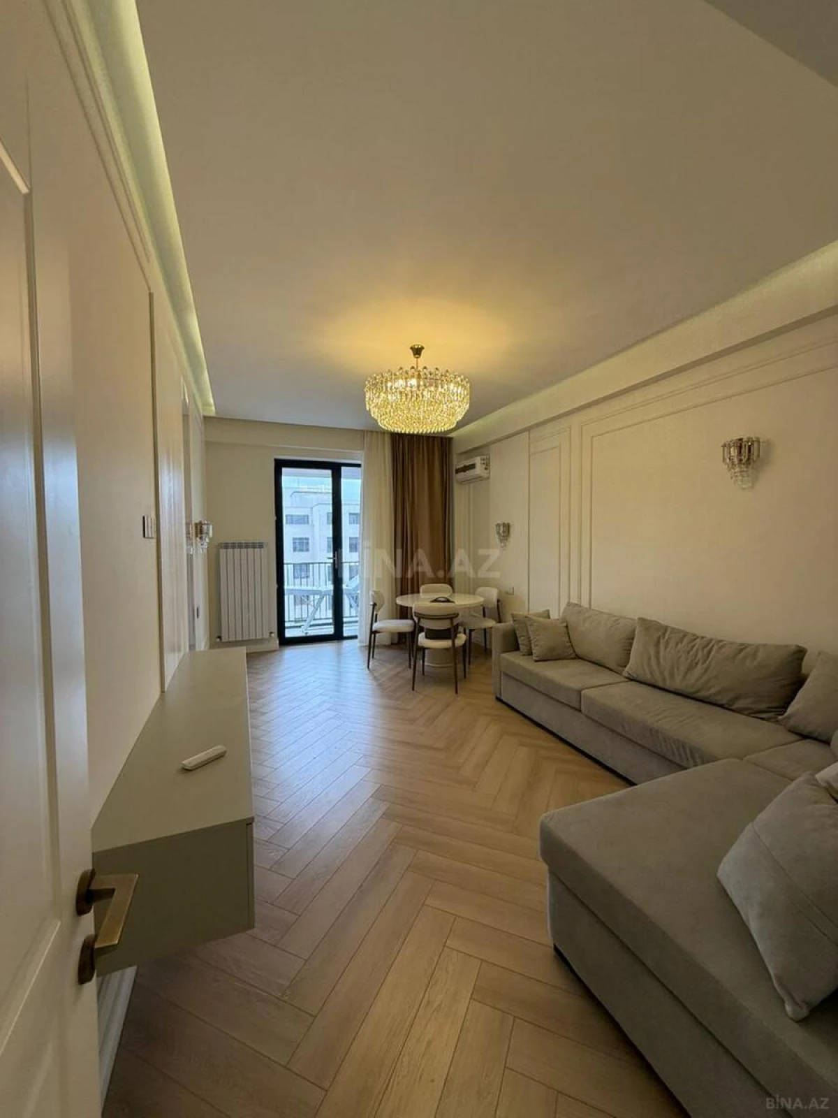 Satılır 2 otaqlı mənzil 73 m²