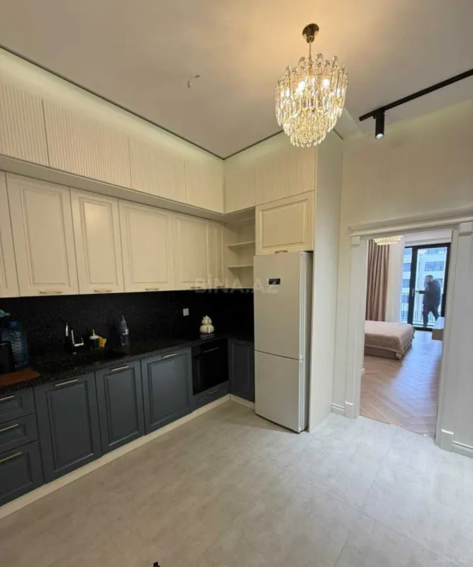 Satılır 2 otaqlı mənzil 73 m²