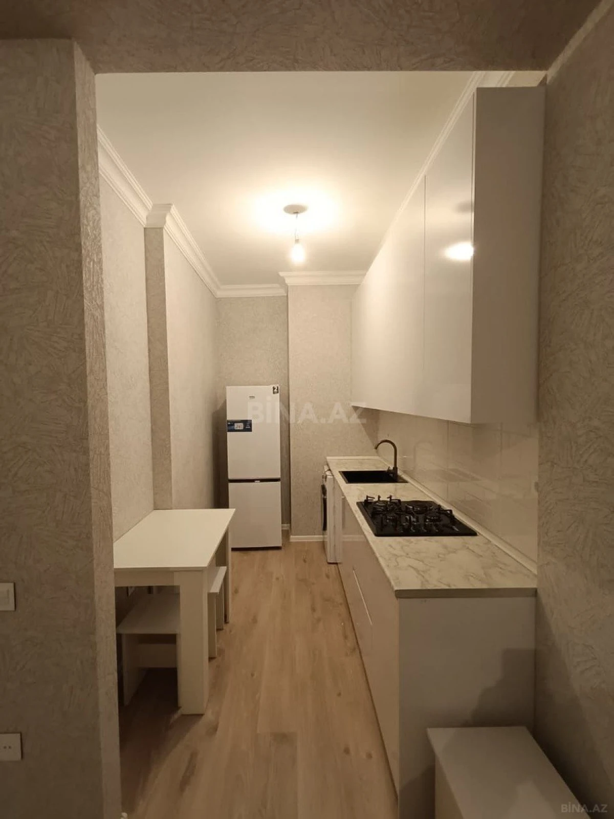 Kirayə verilir 2 otaqlı mənzil 66 m²