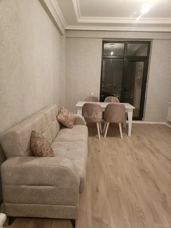 Kirayə verilir 2 otaqlı mənzil 66 m²