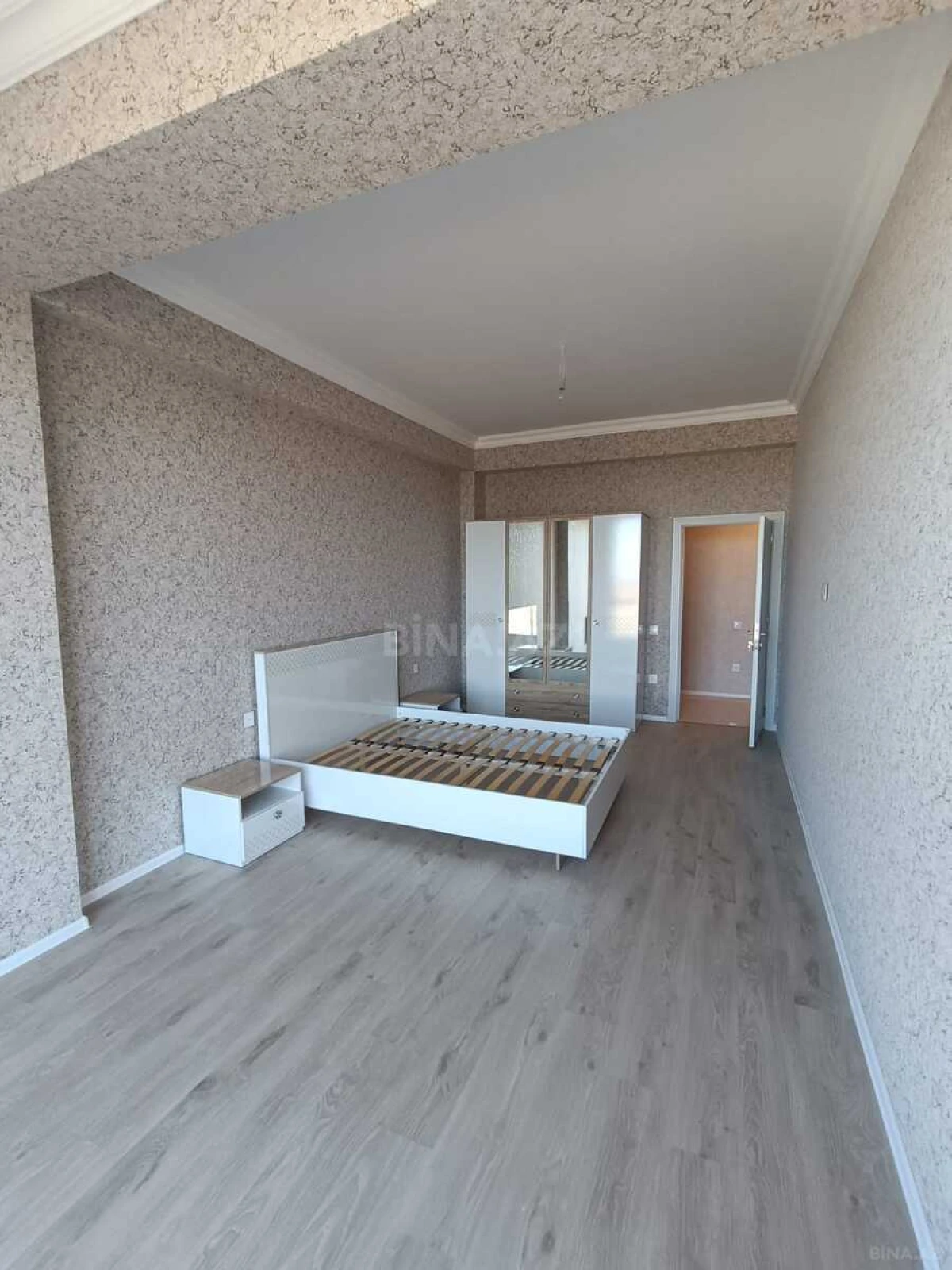 Kirayə verilir 2 otaqlı mənzil 66 m²