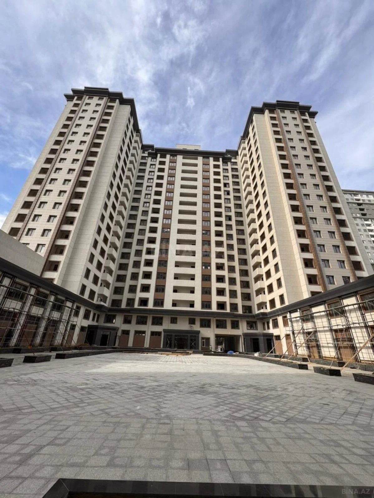 Satılır 2 otaqlı mənzil 70 m²