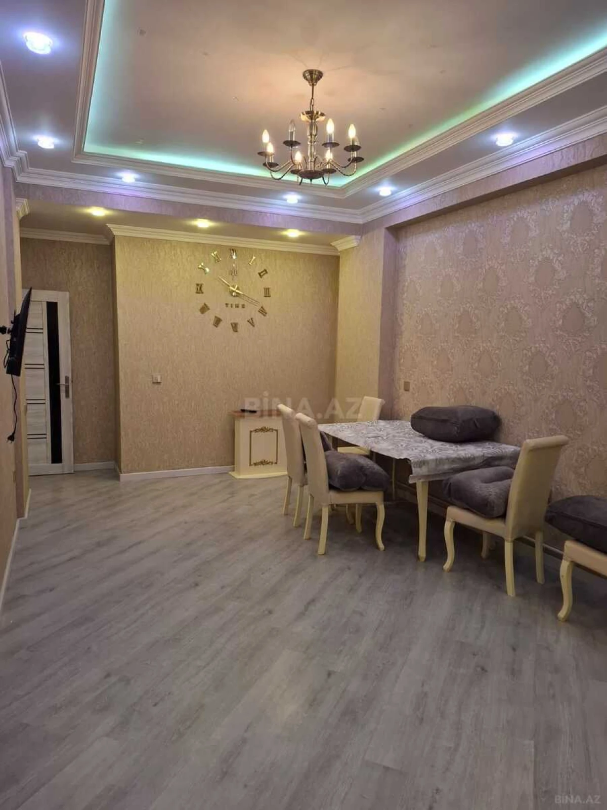 Kirayə verilir 2 otaqlı mənzil 60 m²