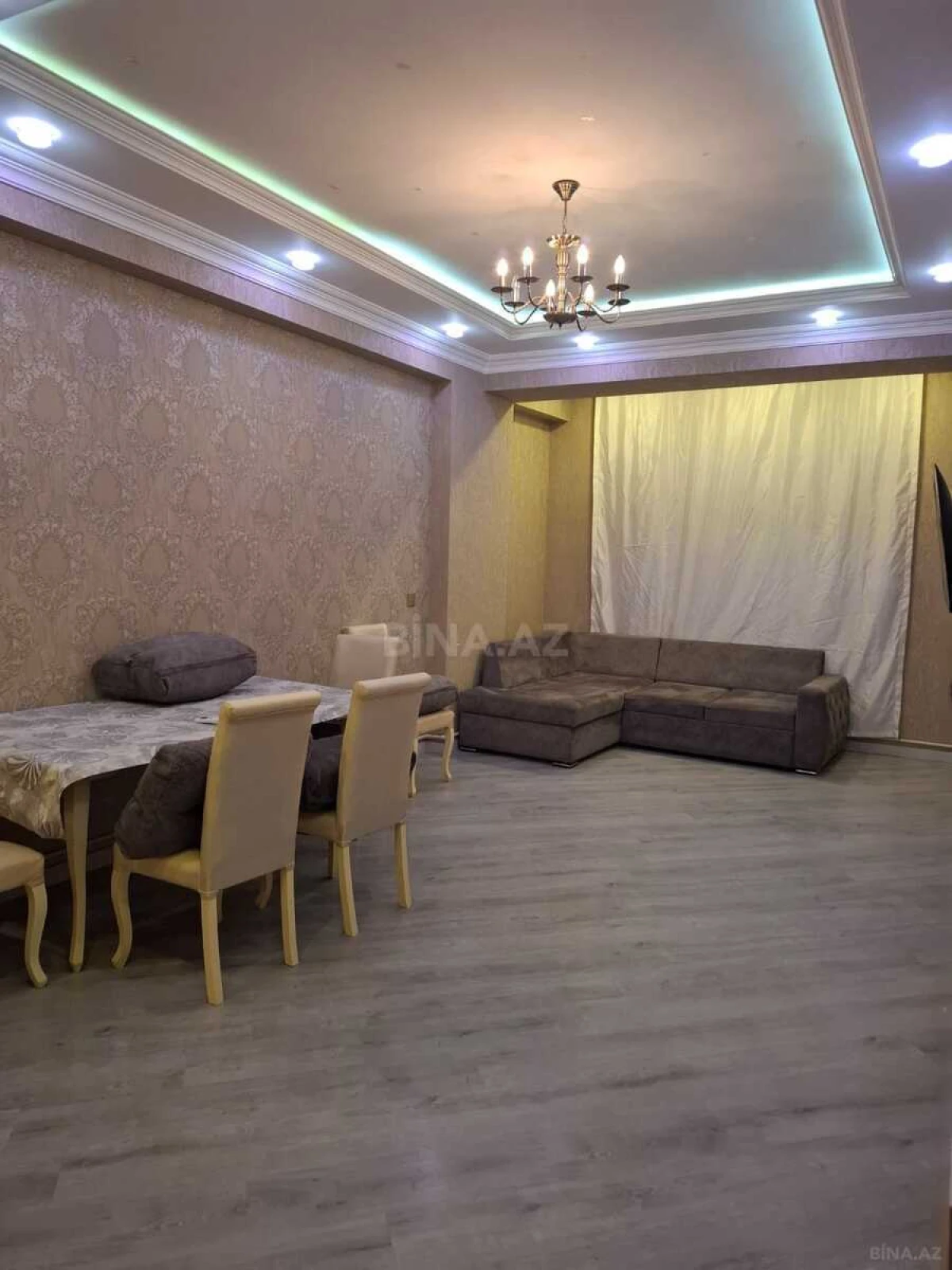Kirayə verilir 2 otaqlı mənzil 60 m²