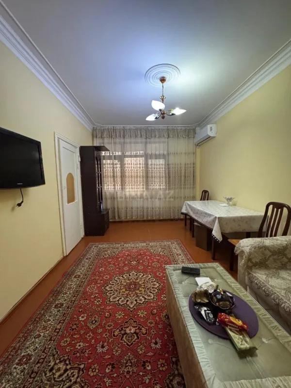 Kirayə verilir 2 otaqlı mənzil 55 m²